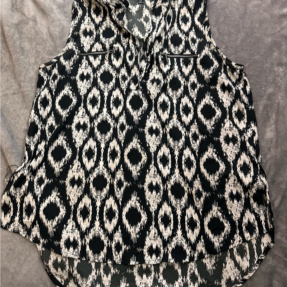 Elegant Black and White Patterned Blouse